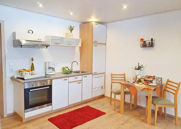 Sonnenblick Apartment *